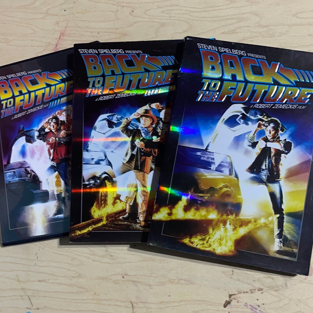 🧭.BACK TO THE FUTURE trilogy lot 1 , 2 , and 3 MICHEAL J. FOX 80’s Classic film